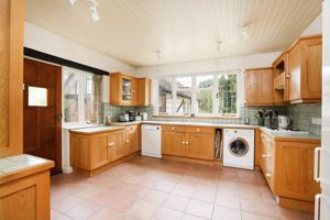 Kitchen- click for photo gallery